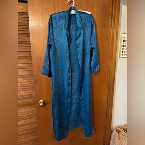 Satin duster / button down / house robe